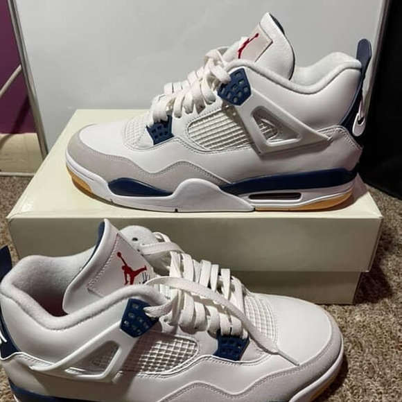 Jordan 4 White and Blue Men\'s Sneakers